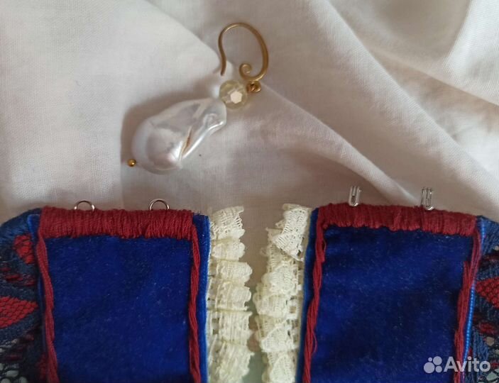 Чокер и моно–серьга с жемчужиной барокко