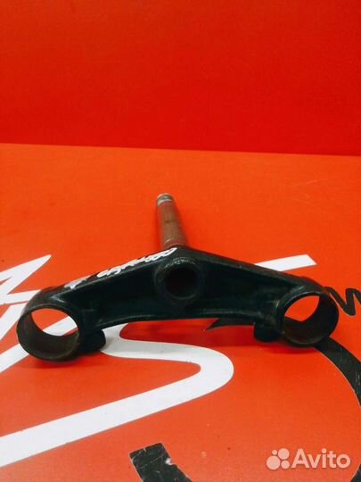 Нижняя траверса Honda NT400-650 Bros 88-91