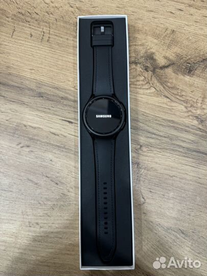 Смарт-часы Samsung Galaxy Watch6 Classic 47mm