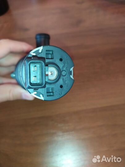 Водяной насос автомобильный