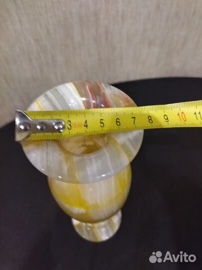 Интерьерная ваза из оникса