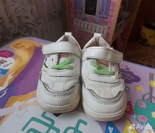 Обувь длЯ девочки пакетом 23 24 за все 200