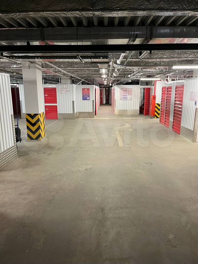 Маленький бокс для хранения вещей 1 м²