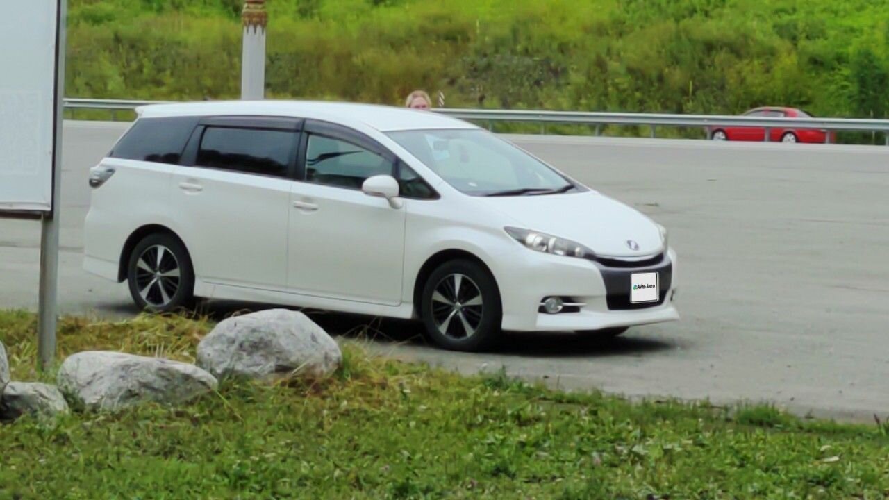Toyota Wish: фото из отзыва