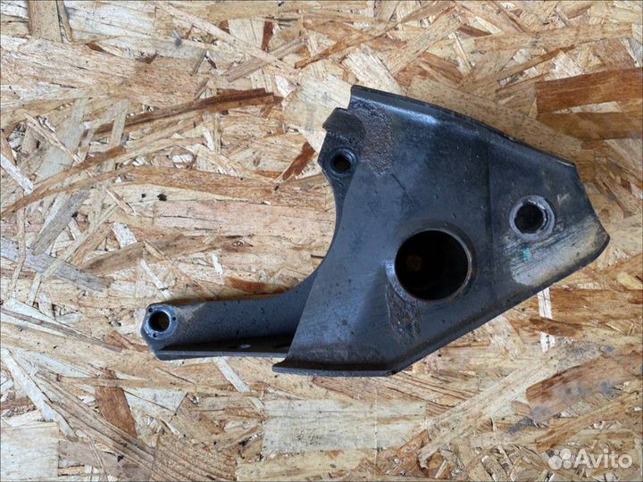 Кронштейн двигателя задний Nissan Almera Classic