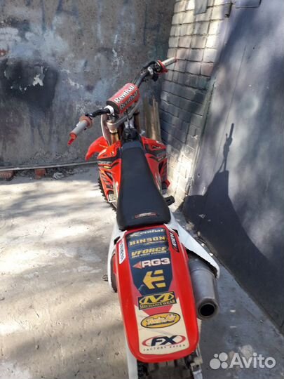 Мотоцик кроссовый Хонда цр-450 Р