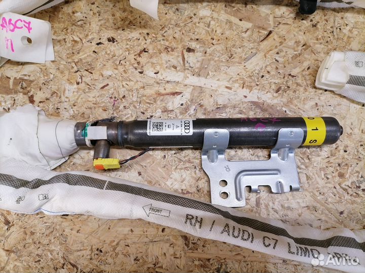 Шторка безопасности боковая Audi A6 C7