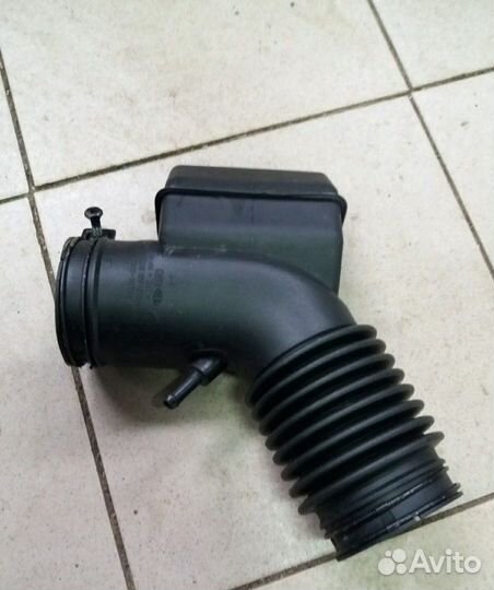 Патрубок воздушного фильтра Kia Cerato 1