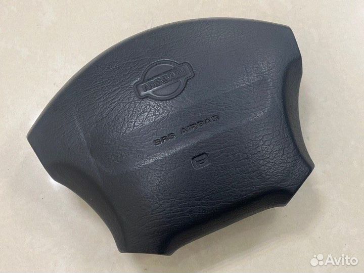 Подушка безопасности водителя Nissan Primera P11