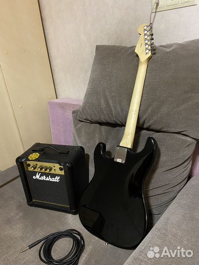 Электрогитара fender squier stratocaster + комбик