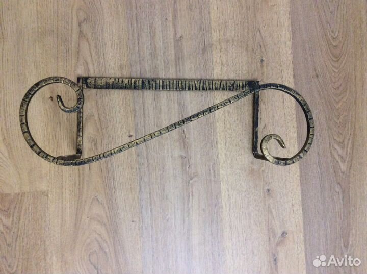 Настенная полка кованая