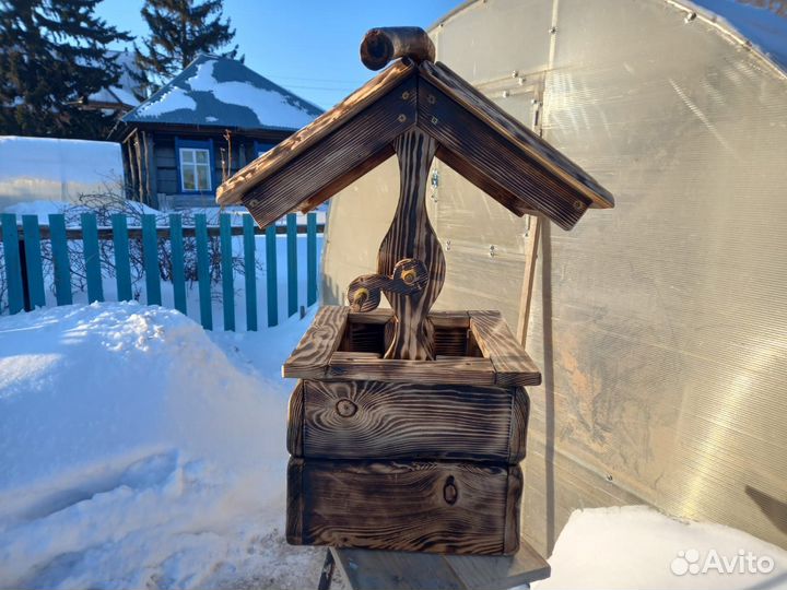 Колодец из дерева декоративный