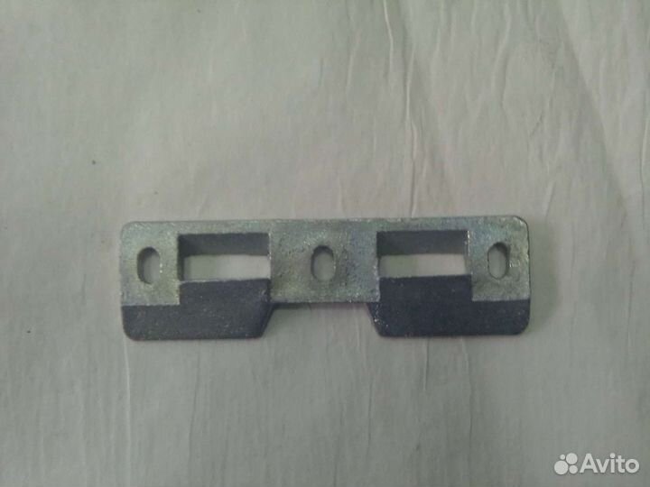 Защёлка задней двери УАЗ 452 нижняя