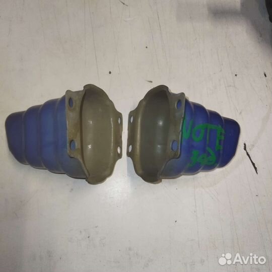 Кронштейн заднего бампера L/R Nissan Note