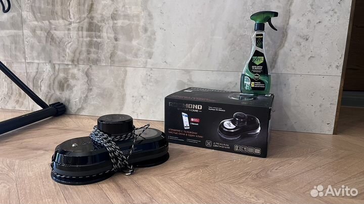 Робот Мойщик окон в аренду для мытья стекол