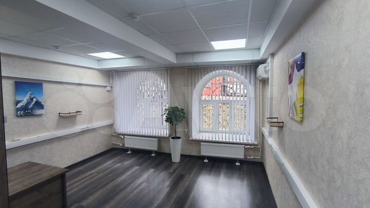 Офис c отдельным входом, 131 м²