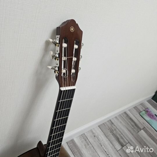 Классическая гитара yamaha c40