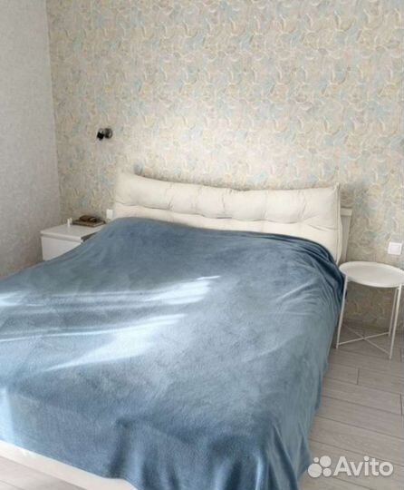 Чехлы новые на диван 