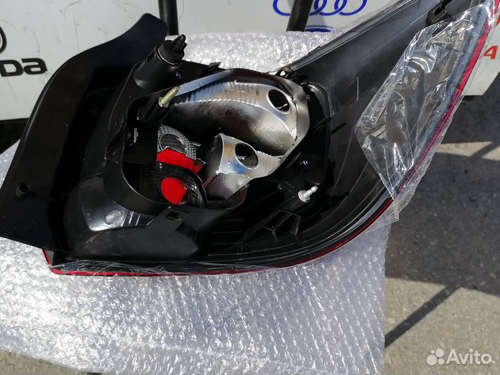 Фонарь левый задний в крыло Renault Logan 2