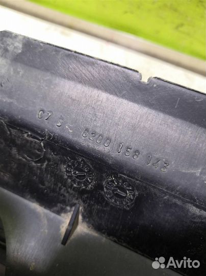 Воздуховод радиатора правый Рено Меган 2