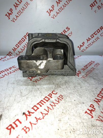 Подушка двигателя Audi A3 8P CAX 1.4 2011