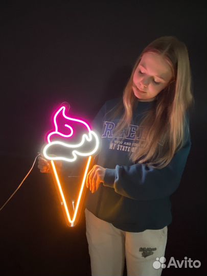 Неоновая вывеска готовая 458