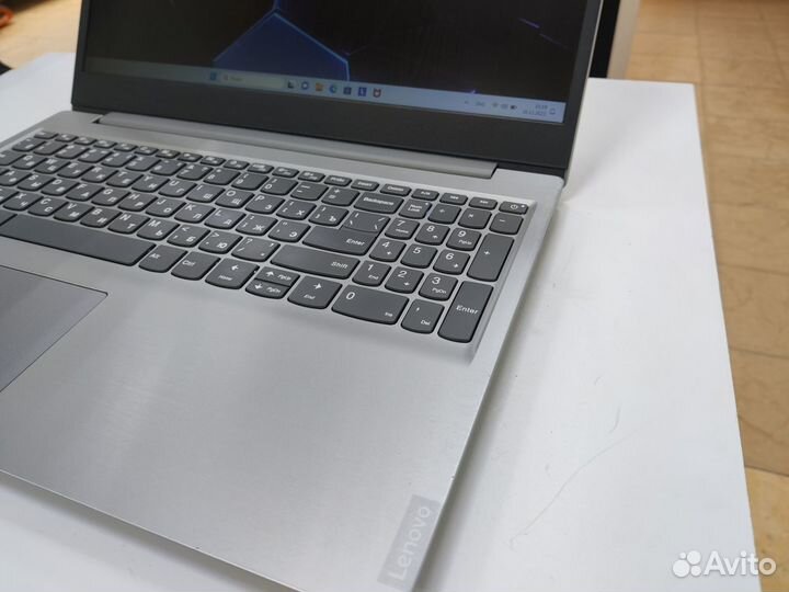 Шустрый ноутбук Lenovo на Ryzen 5 (эшп)