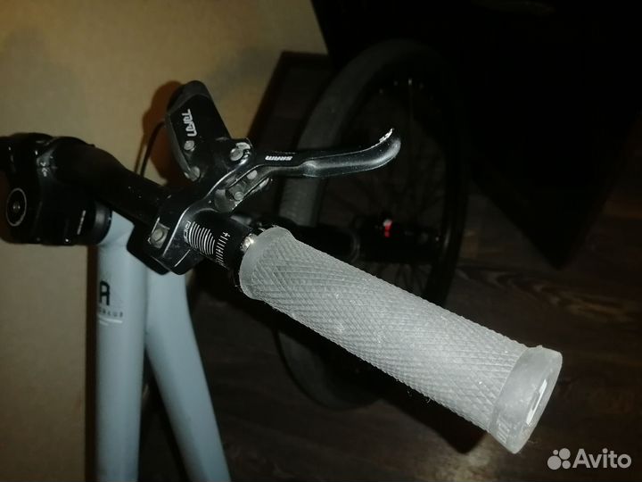 Велосипед mtb street dirt Commencal Absolut