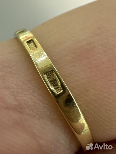 Золотой комплект с бриллиантами 750