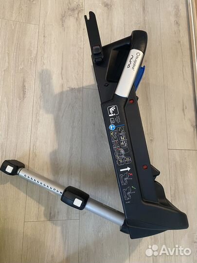 База Isofix для bugaboo