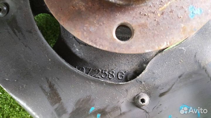 Кулак поворотный передний правый Audi A8 D4 cdra