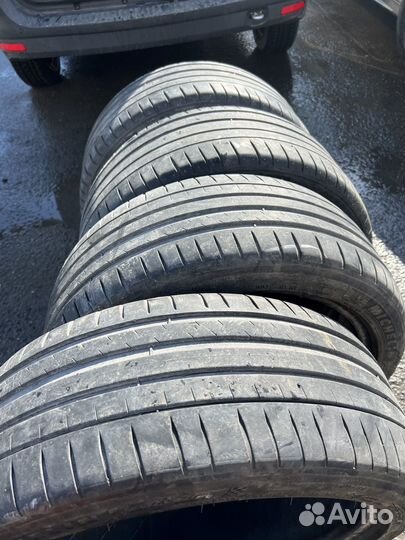 Michelin Pilot Sport 4 225/45 R18 и 245/40 R18 97Y