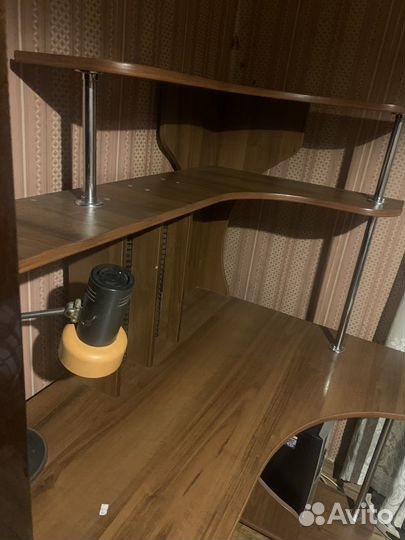 Компьютерный стол