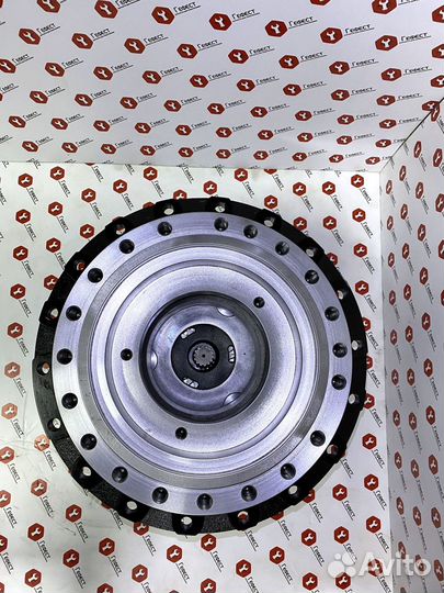 Бортовой редуктор CAT 320DFM