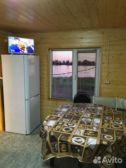 Гостевой дом на берегу в низовьях Астрахани