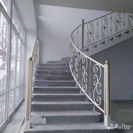 Кованные перила для лестниц