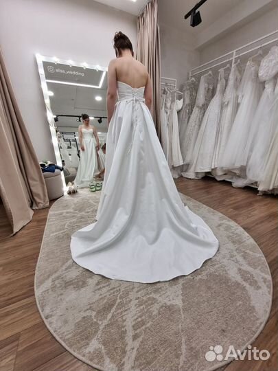 Платье свадебное 42-46