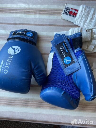 Боксерские перчатки