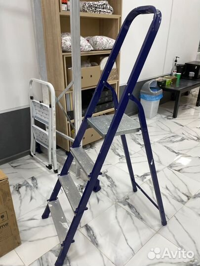 Стремянка синяя