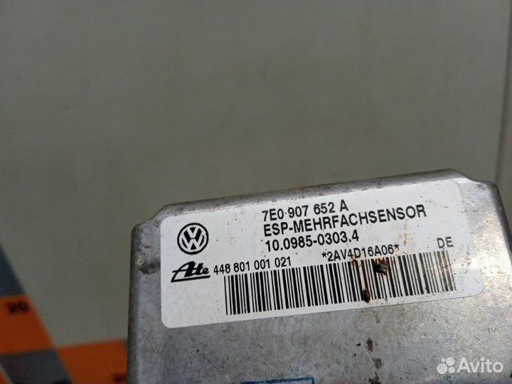 Датчик ускорения Volkswagen Touareg 4.9 2004