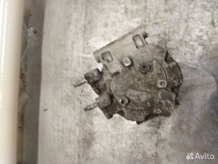 Компрессор кондиционера Ford Focus 3 хетчбэк 1.6L