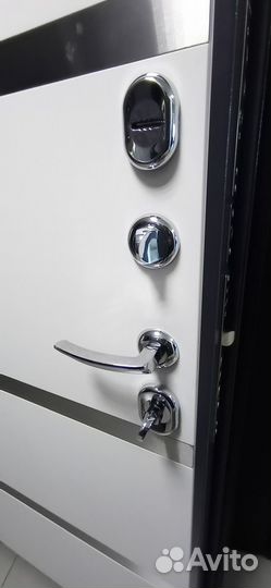 Стальная дверь 