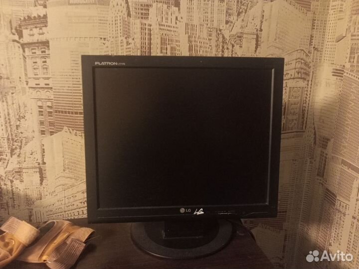 Монитор LG