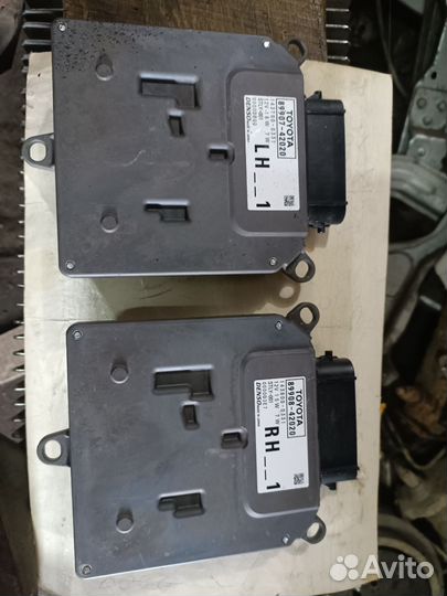 Блок управления фары Toyota Rav4 2019