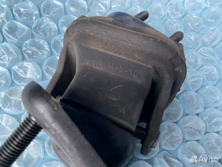 Подушка двигателя передняя левая Dodge Intrepid