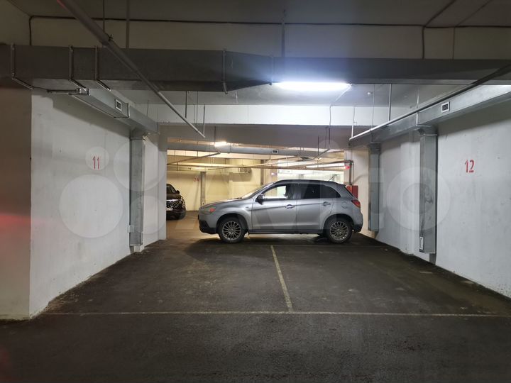 Машиноместо, 13 м²