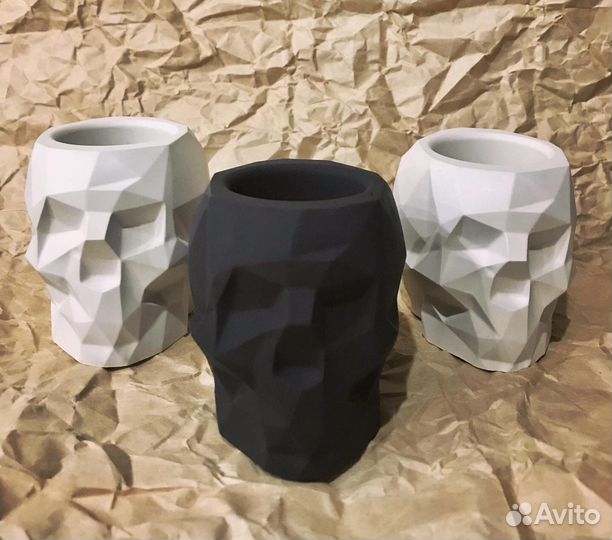Кашпо череп из гипса