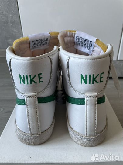 Кроссовки Nike