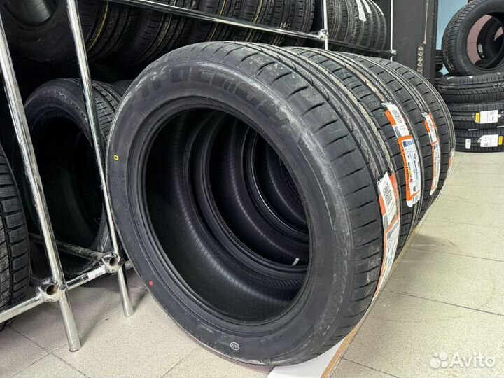 Tracmax X-Privilo TX3 235/40 R19 97