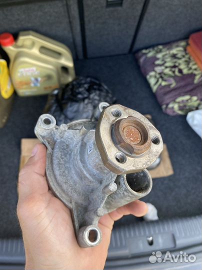 Водяная помпа Гольф 6 1.4 tsi
